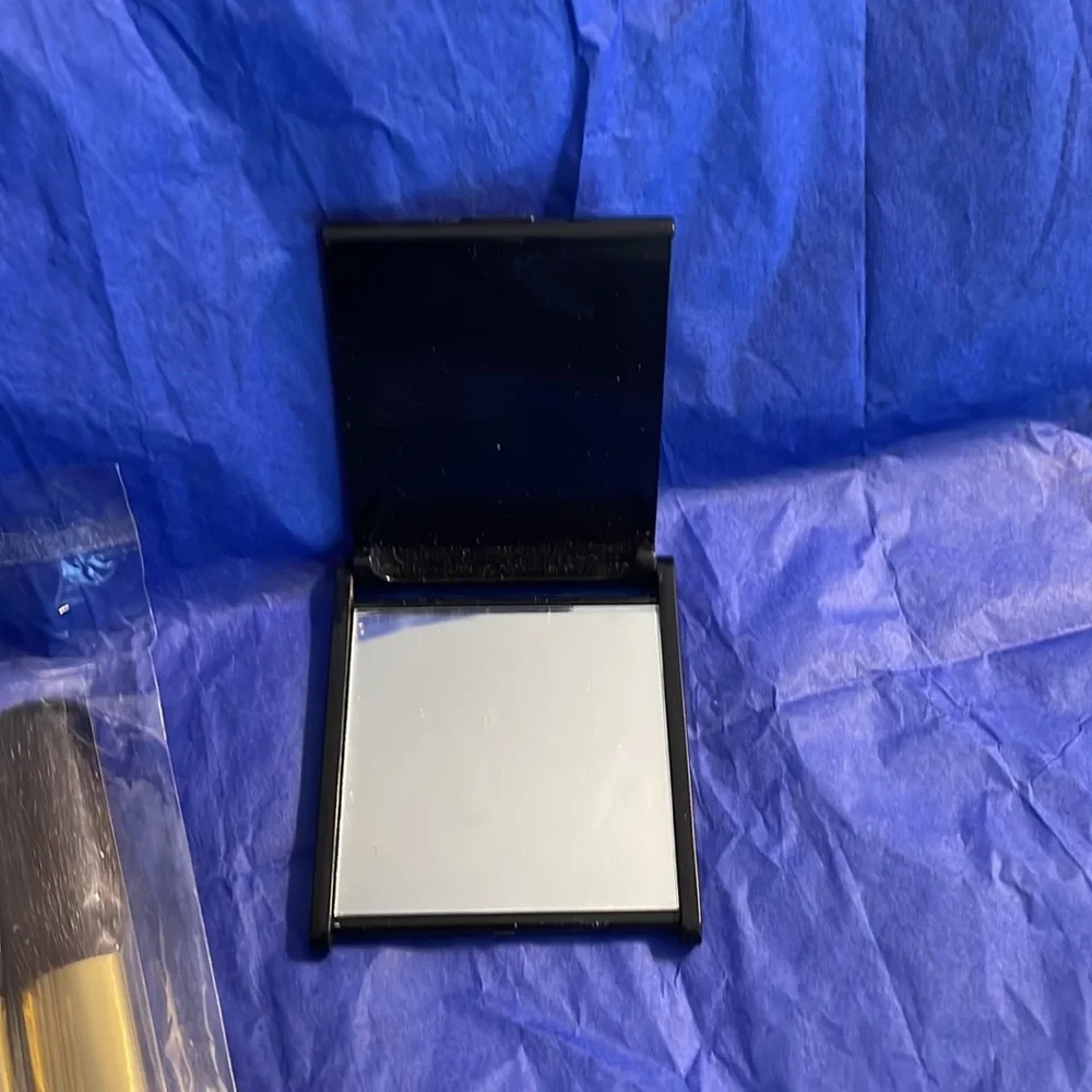 New Estée Lauder eyeshadow, blush, brushes and more Makeup